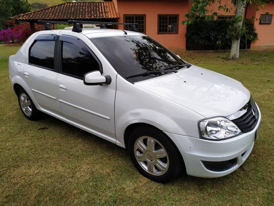 RENAULT LOGAN 1.6 EXPRESSION 8V FLEX 4P MANUAL RENAULT LOGAN 1.6 EXPRESSION 8V FLEX 4P MANUAL